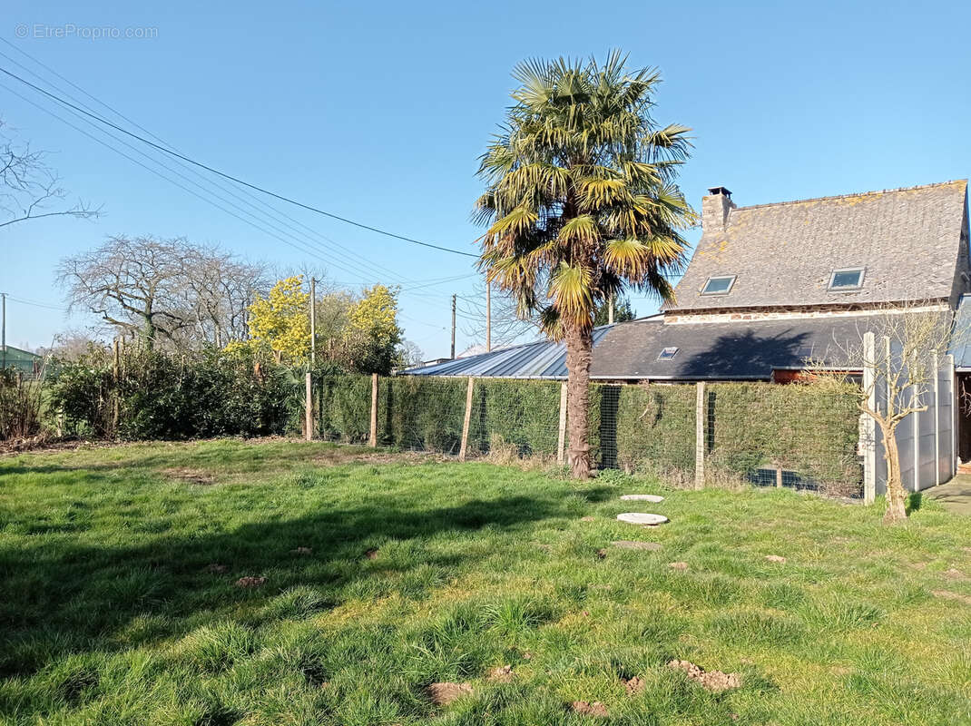 Maison à LUITRE