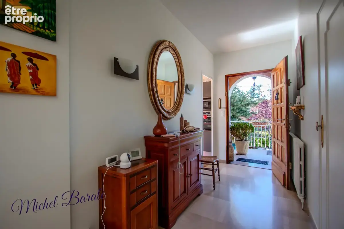 Dardilly – propriété familiale de 222 m² – 6 chambres – t2 indépendant – terrain de 1 647 m² – vue panoramique - photo 8