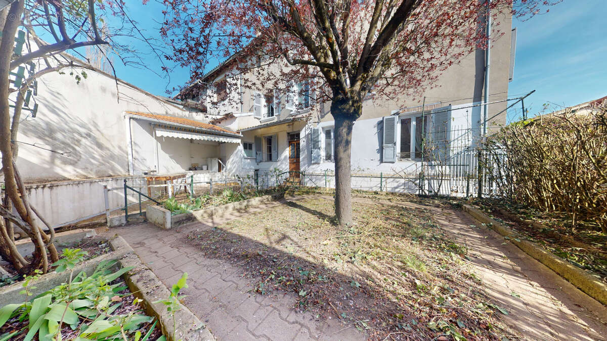 Maison à SAUXILLANGES