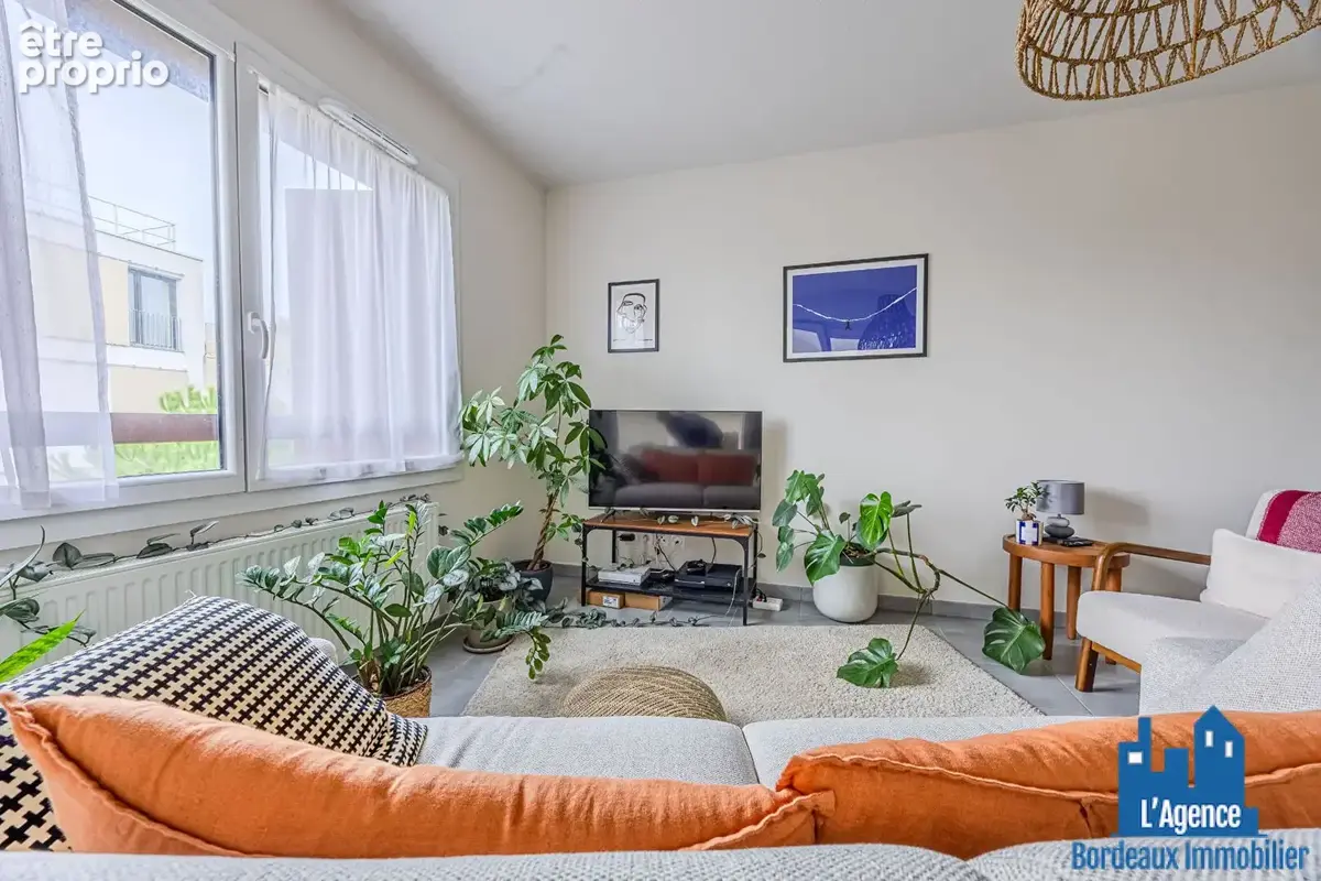 Exclusivité !!!  villenave d'ornon - appartement type 2 de 45 m² avec terrasse loggia et une place de parking couvert. michaël v - photo 3