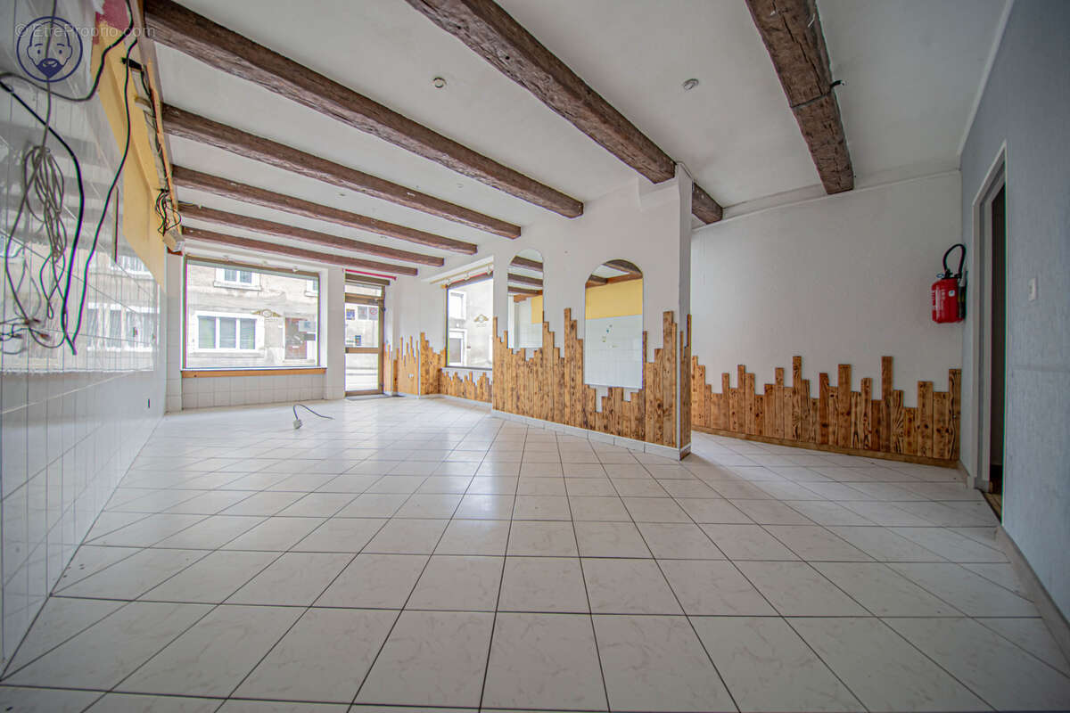 Maison à GONDRECOURT-LE-CHATEAU