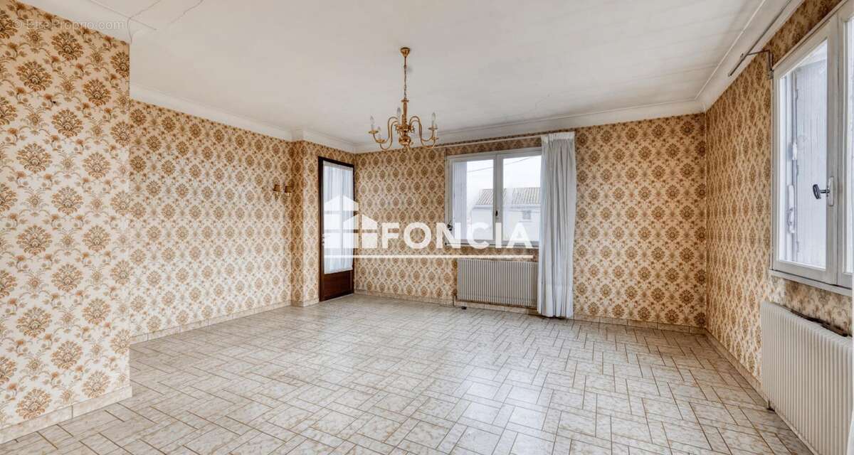 Maison à SAINT-ANDRE-DE-CUBZAC