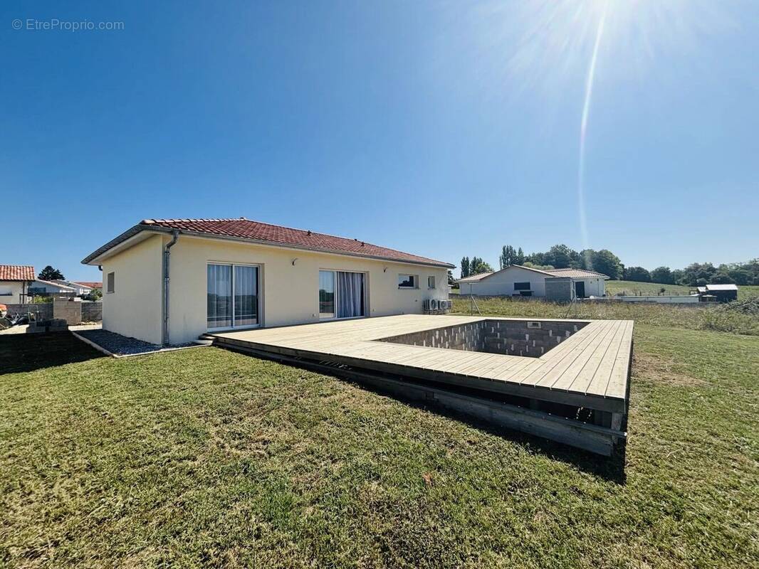 Maison à PEYREHORADE