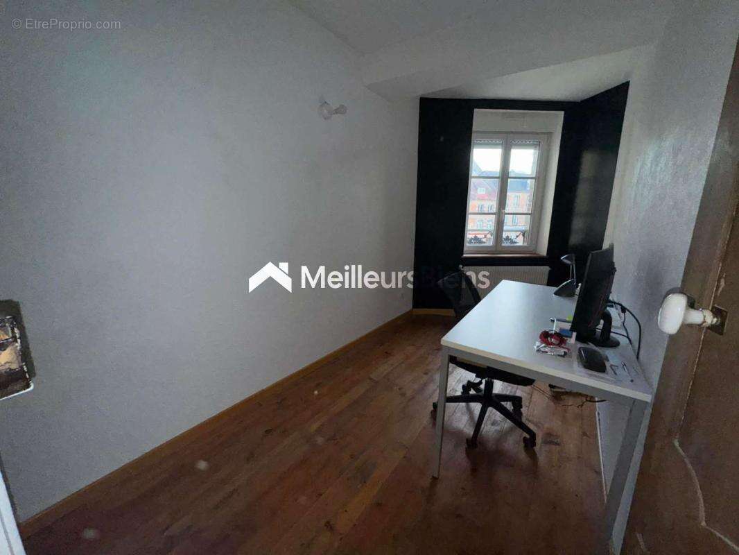 Appartement à AVESNES-SUR-HELPE