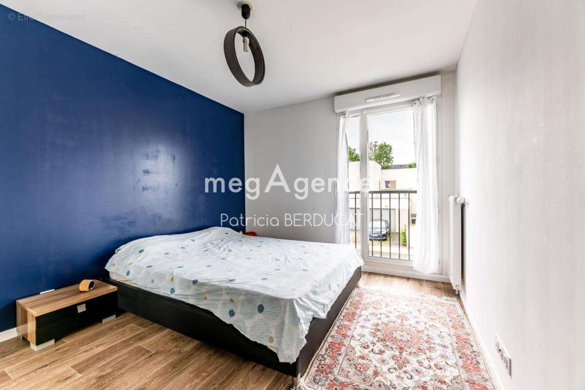 Appartement à SAULX-LES-CHARTREUX