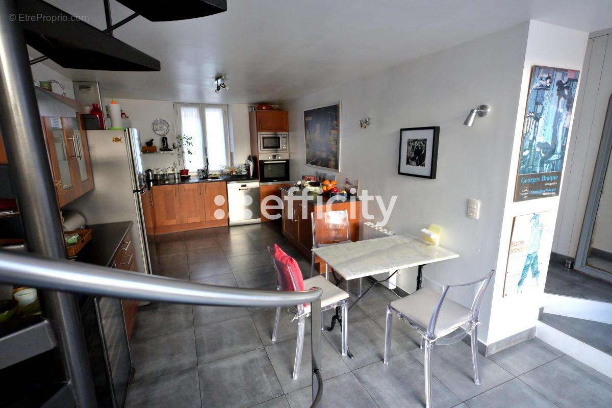 Maison à MARSEILLE-6E