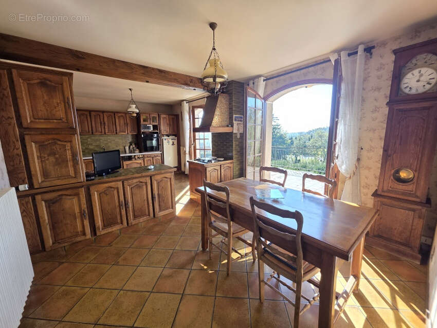 Maison à VILLOSANGES