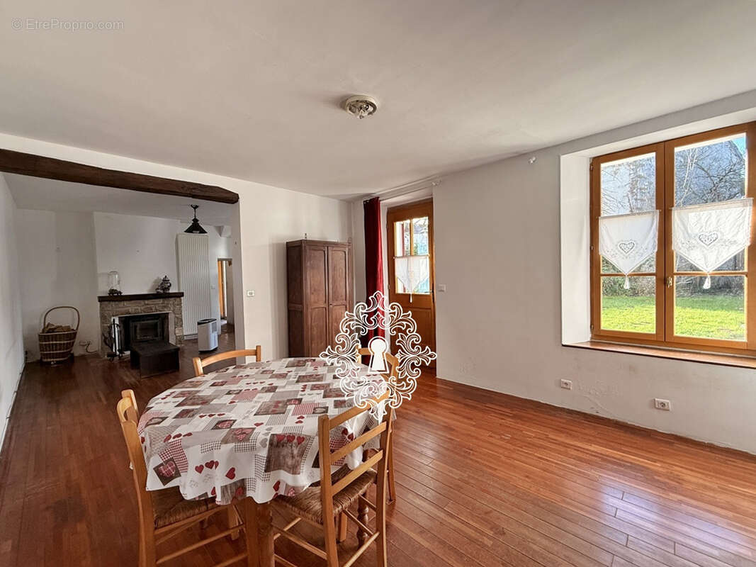 Maison à DONNEMARIE-DONTILLY