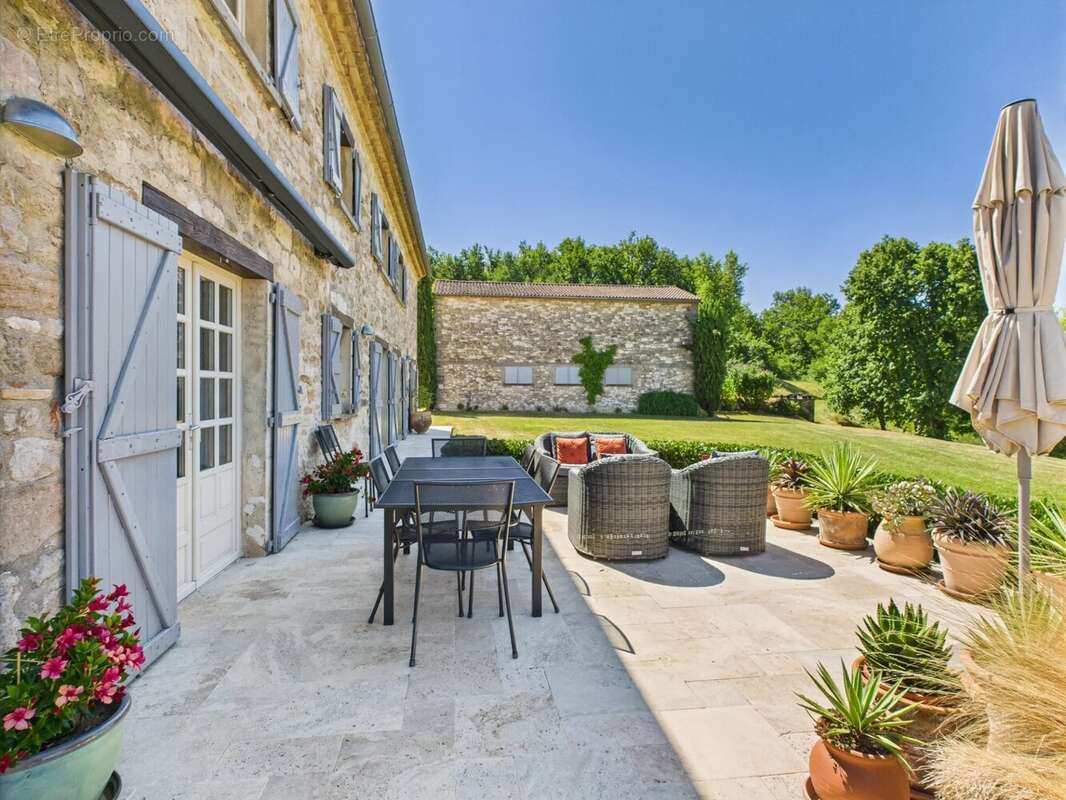 Maison à CASTELNAU-DE-MONTMIRAL