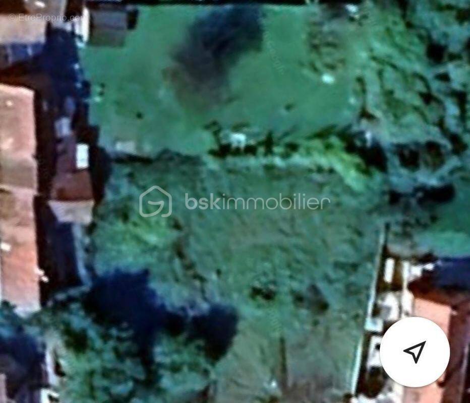 Terrain à BONNEUIL-EN-VALOIS