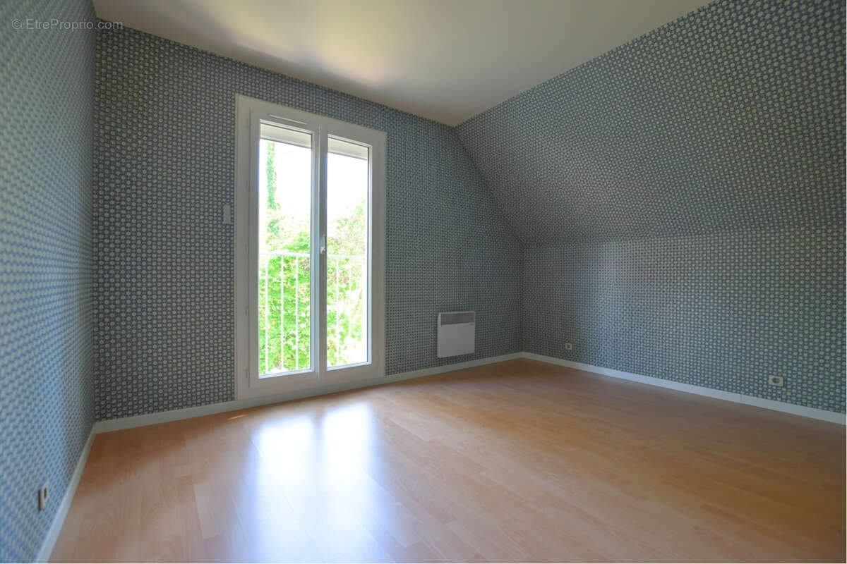 Maison à LES ESSARTS-LE-ROI
