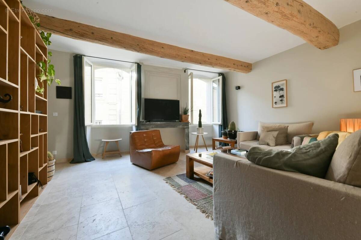 Appartement à UZES