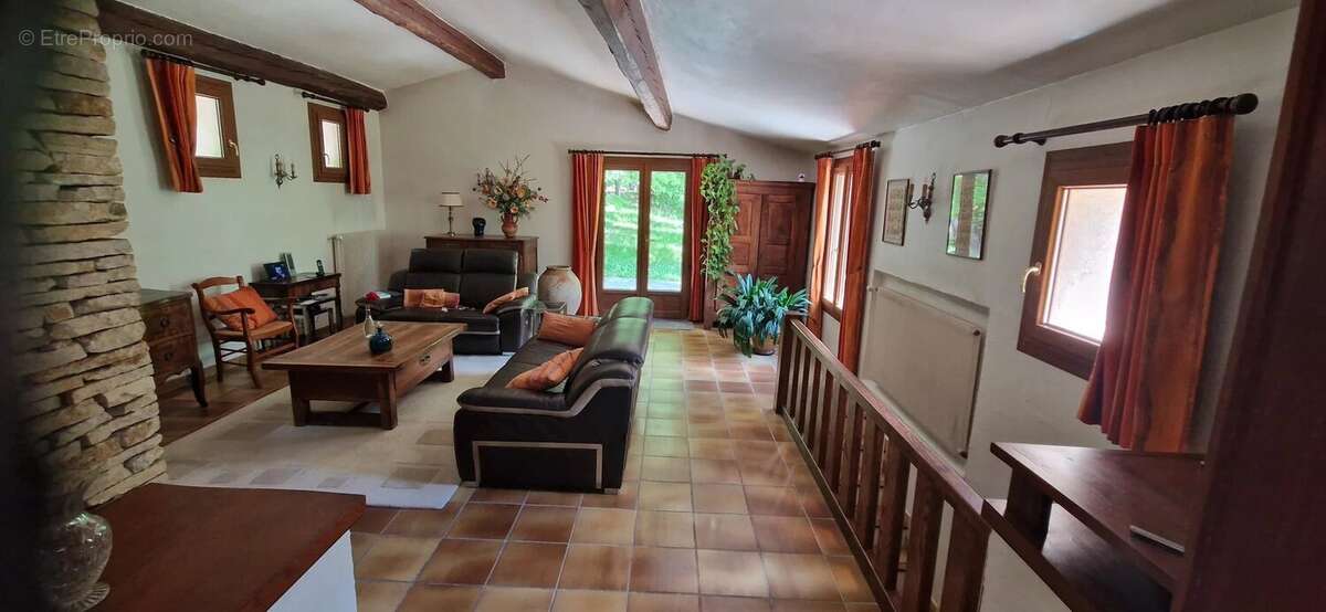 Maison à GREOLIERES
