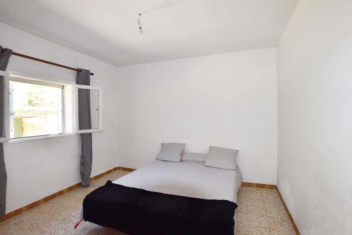 MAISON 1 : Chambre 1 - Maison à BOUILLARGUES