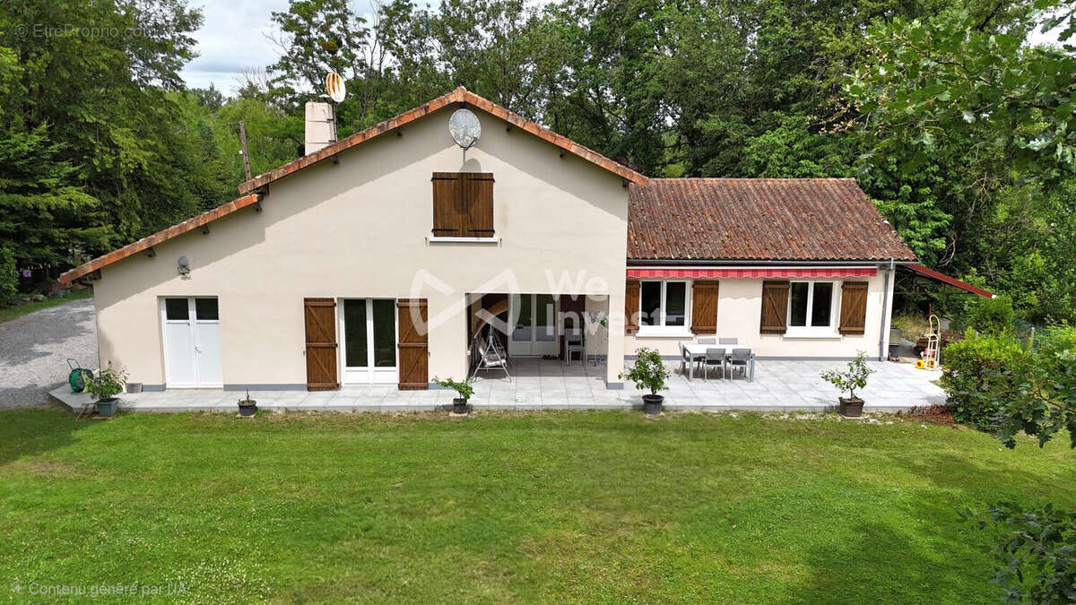 Maison à SAINT-GERVAIS-LES-TROIS-CLOCHERS