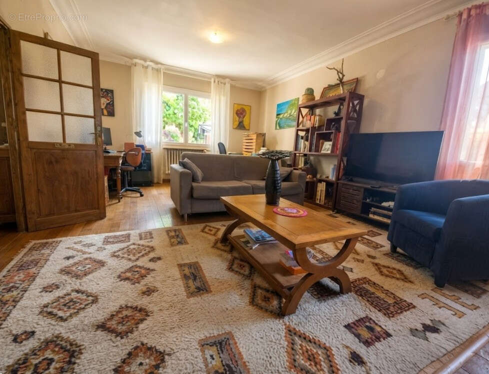 Bienvenu a argeliers : maison de caractere de 175 m² - photo 3