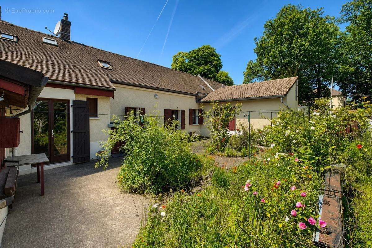 Maison plain pied dans secteur très prisé !! - photo 7