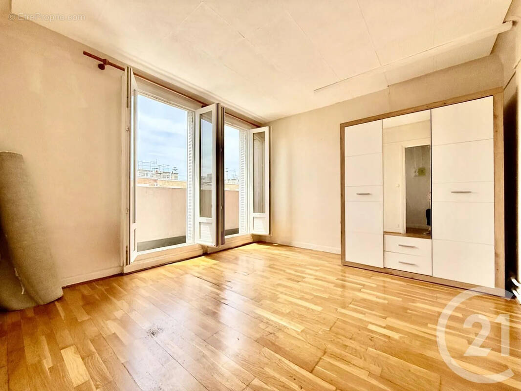 Appartement à CLICHY