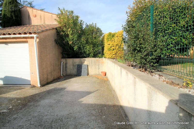 Maison à POUSSAN