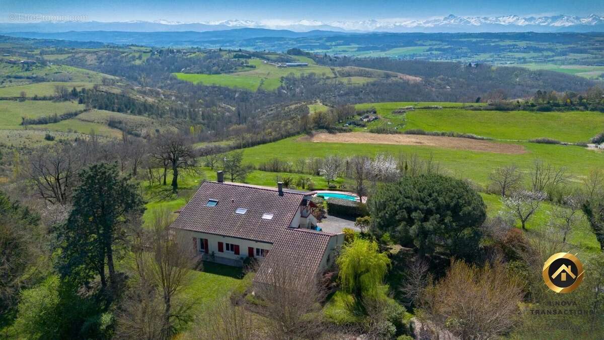Propriété d’exception avec vue panoramique à 360° sur les Pyrénées ! - photo 22