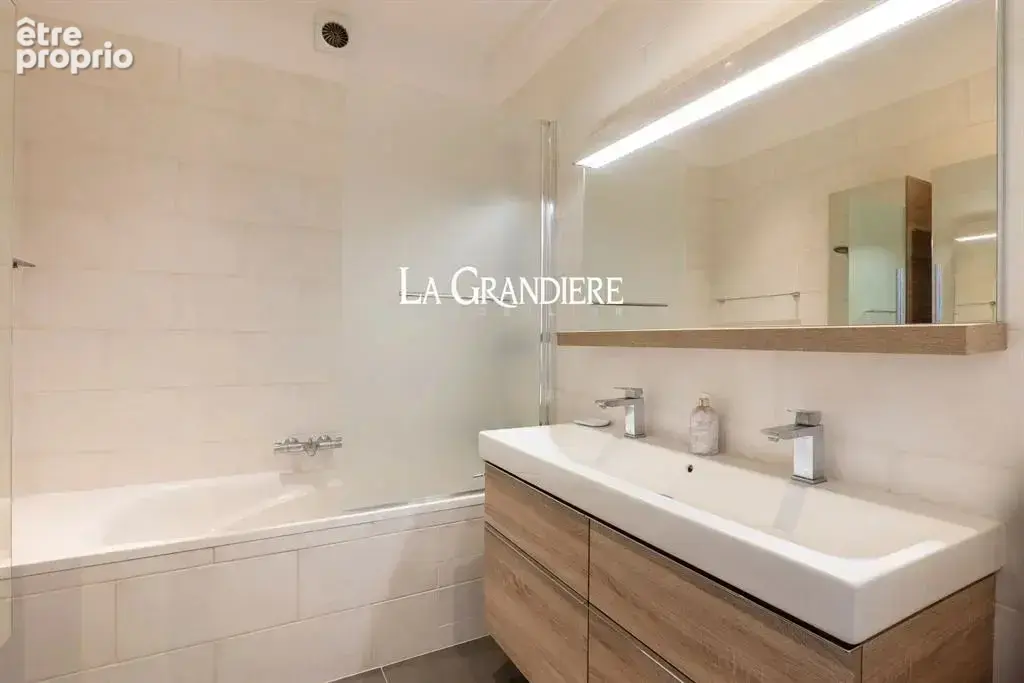 Paris 16 - Proche Clinique Jouvenet - 6ème étage - 5 pièces - 3 - photo 17