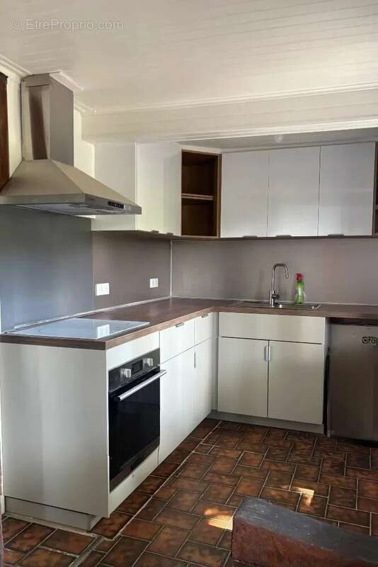 Maison à VIC-FEZENSAC