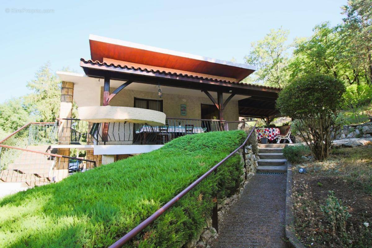 Maison à MONTAYRAL