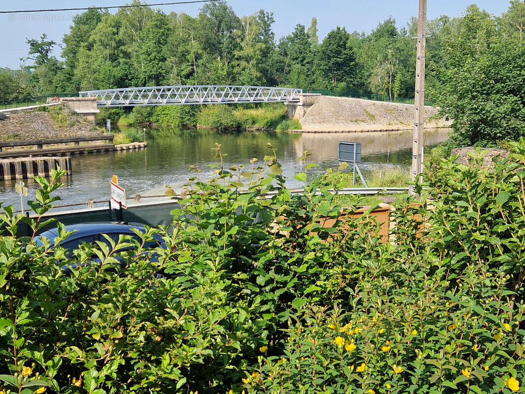 Maison à CONFLANDEY