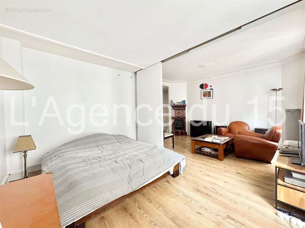 Appartement à PARIS-15E
