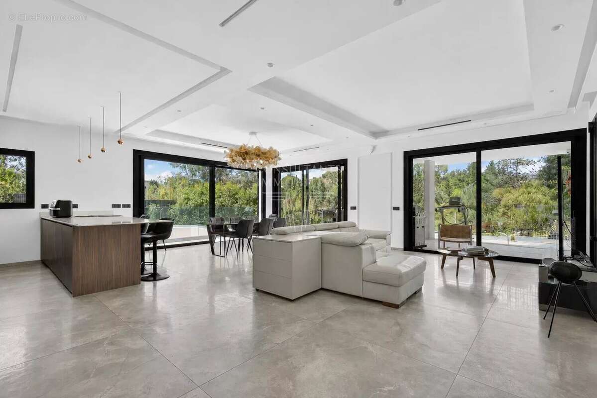 Valbonne. luxueuse villa contemporaine - photo 2