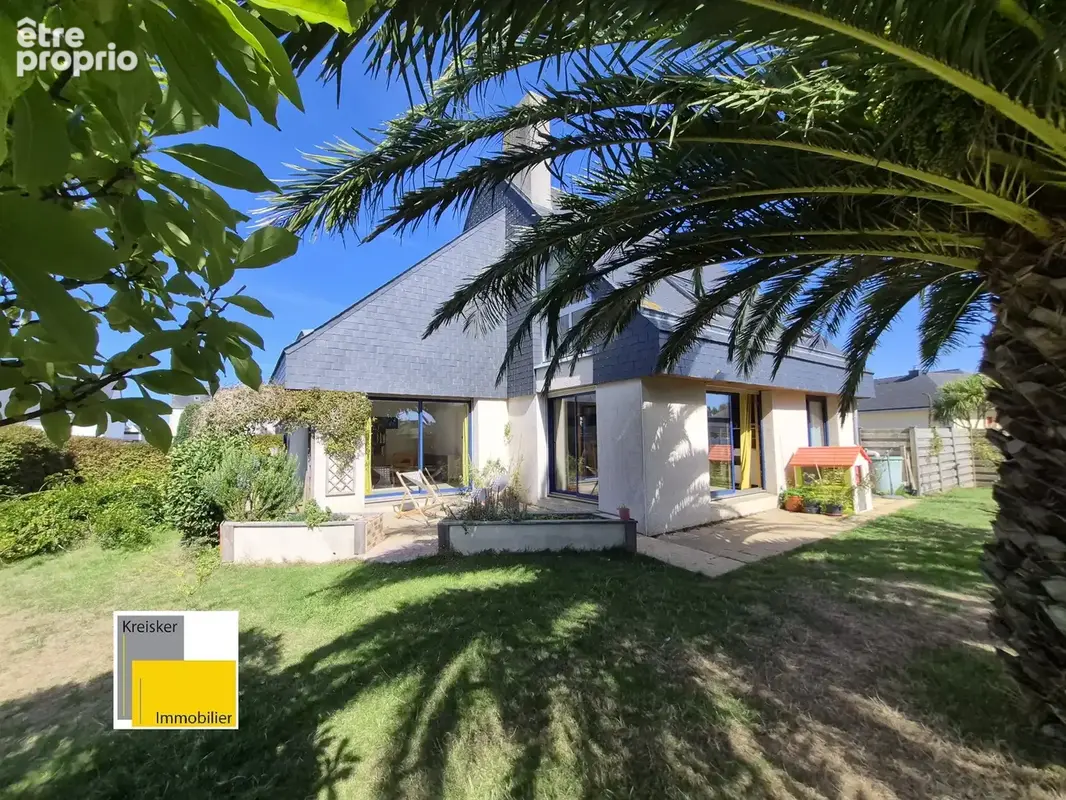 Maison à PLOUGOULM