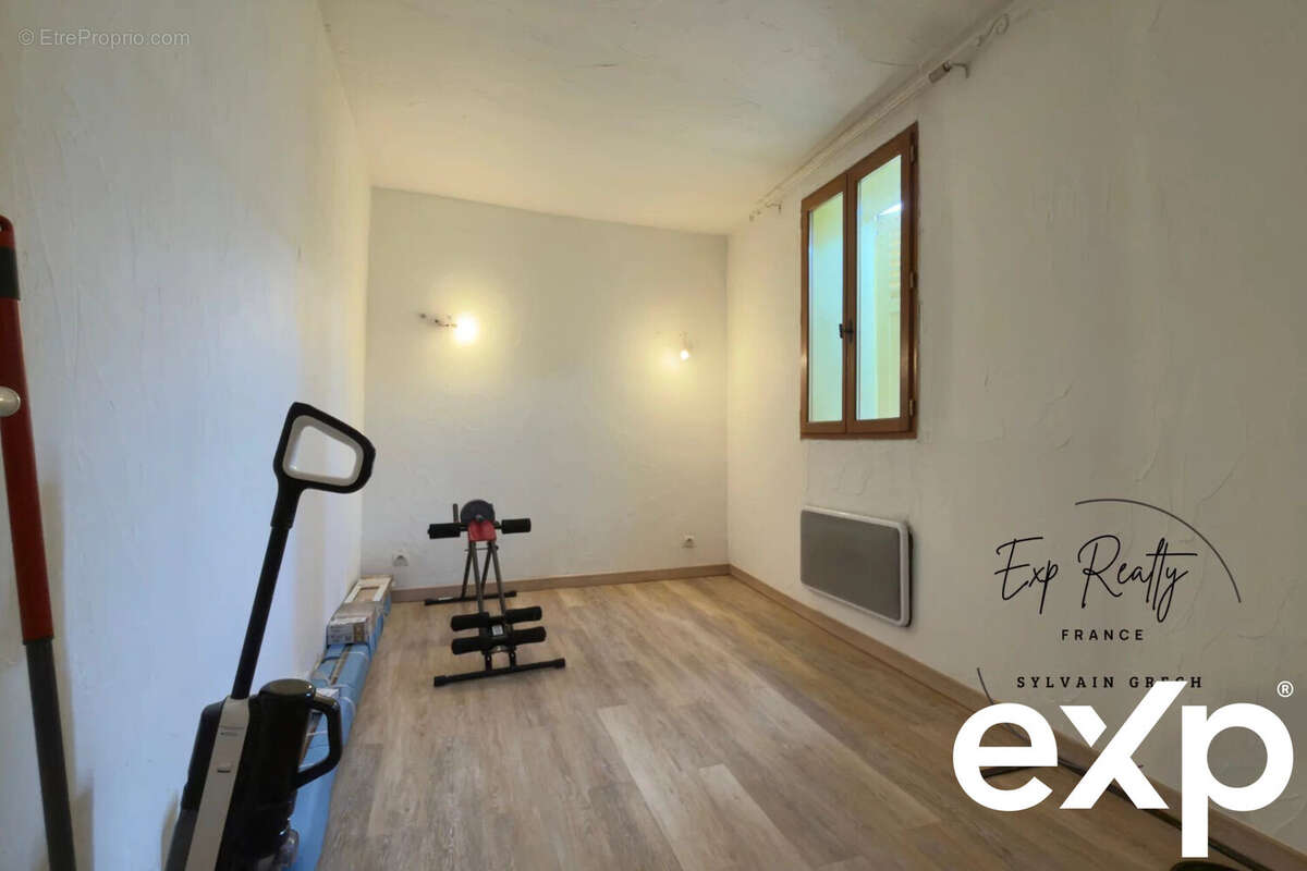 Appartement à SAINT-MAXIMIN-LA-SAINTE-BAUME