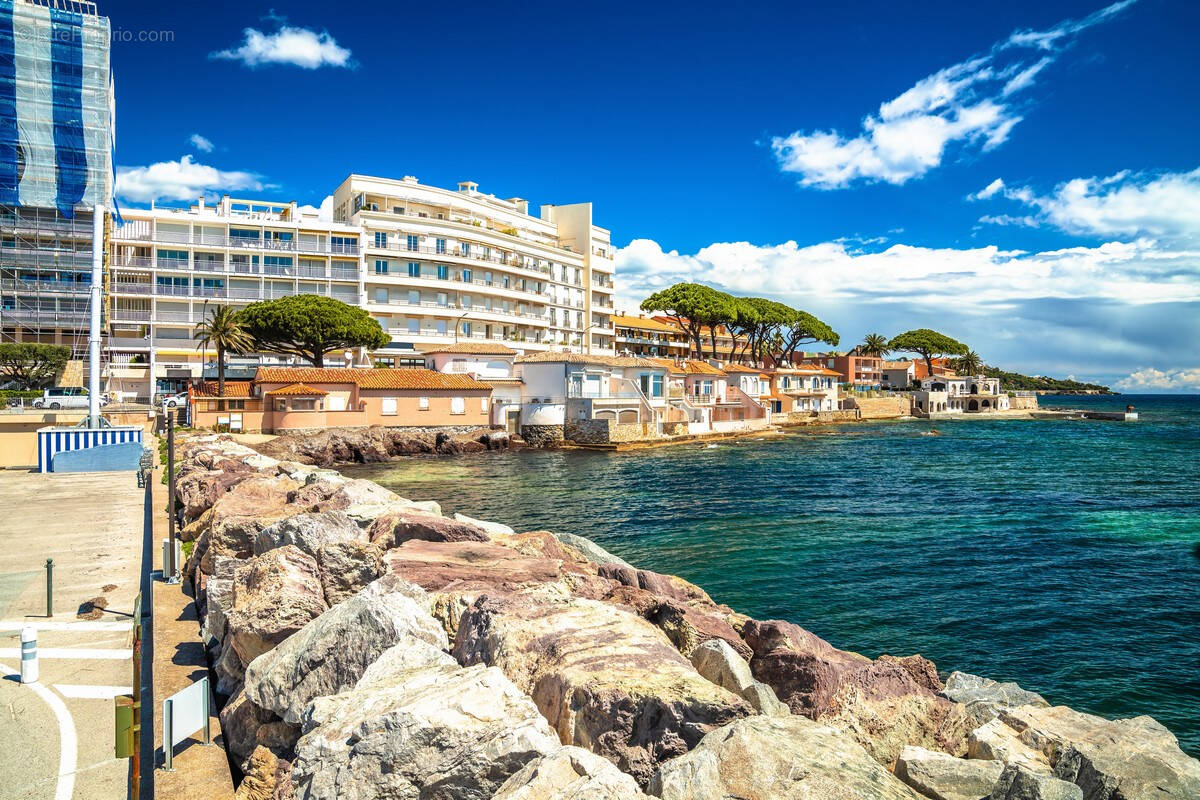 Commerce à SAINTE-MAXIME