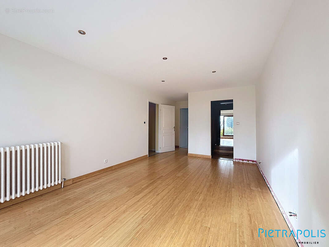 Appartement à DIVONNE-LES-BAINS