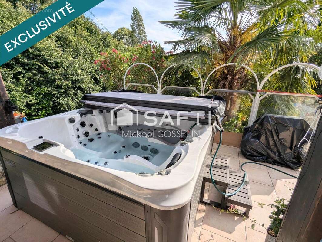 Maison 185 m² à Bonneville-Sur-Touques  - photo 2