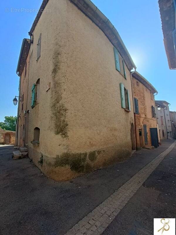 Maison à REGUSSE
