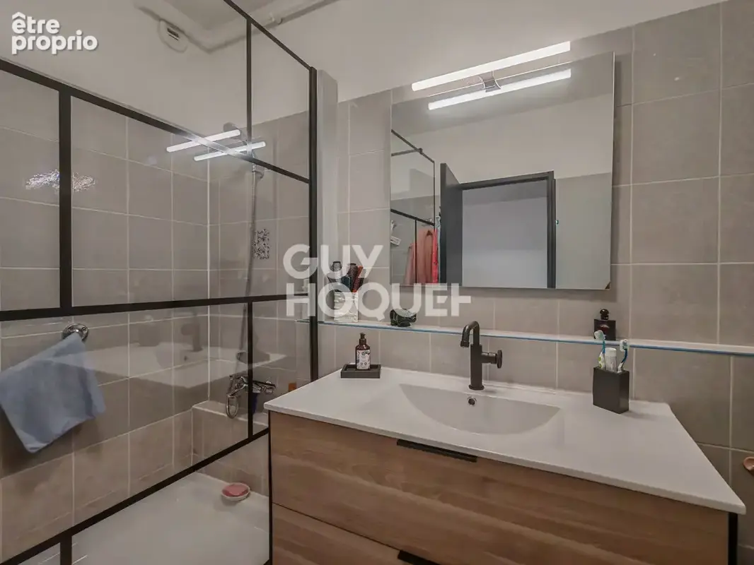 CARPENTRAS - T3 75m² - PRÊT À VIVRE - Terrasse + Garage - Résidence Sécurisée - photo 9
