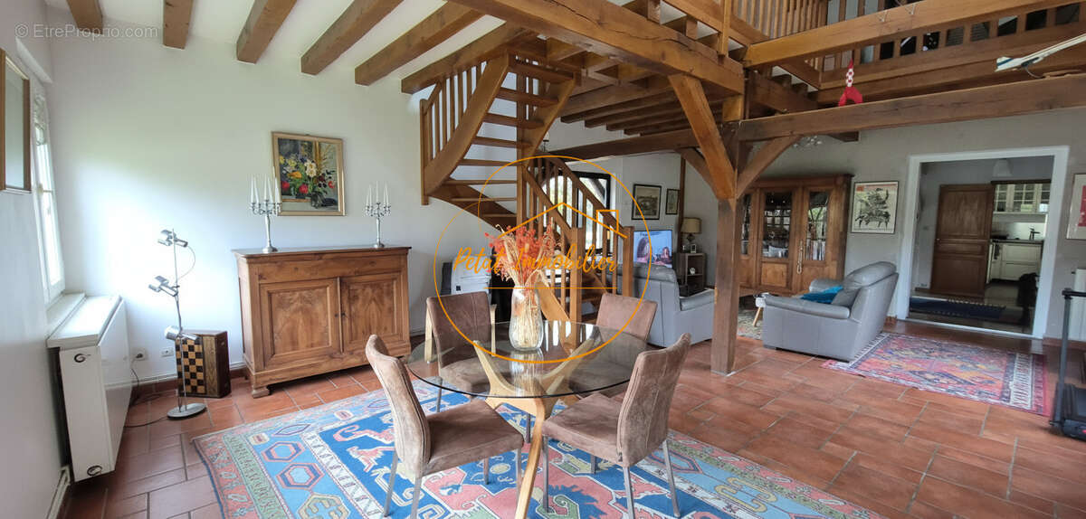 Maison à HUISSEAU-SUR-MAUVES