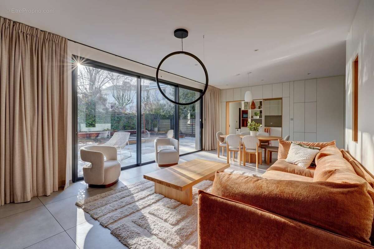 Maison à CALUIRE-ET-CUIRE