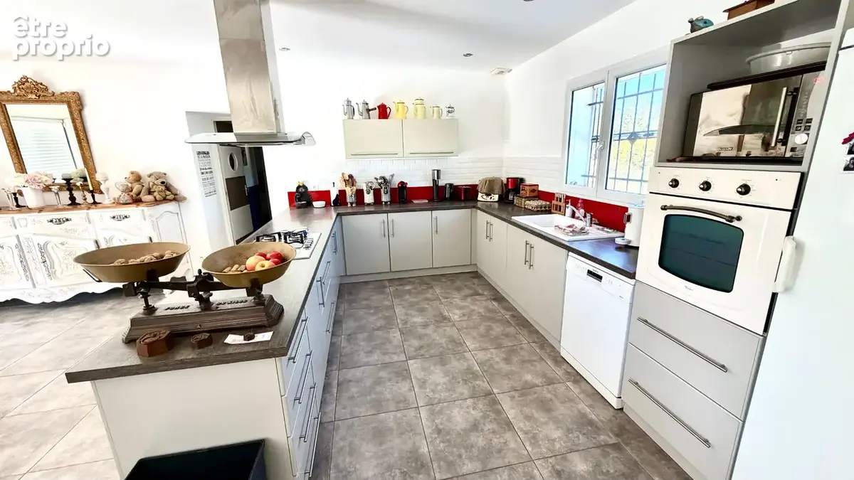 Villa de plain pied sur 5500 m² de terrain en campagne. - photo 7