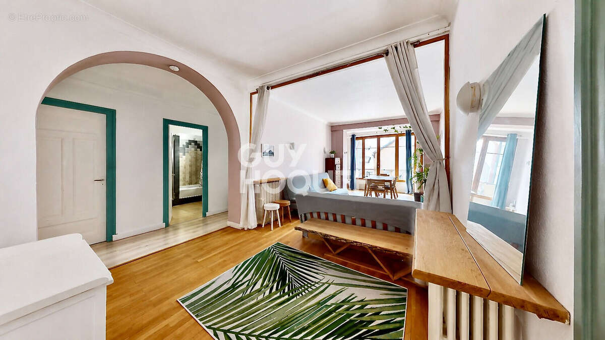 Annecy hypercentre - Appartement 100,75 m²  - cave - Garage possible - photo 5