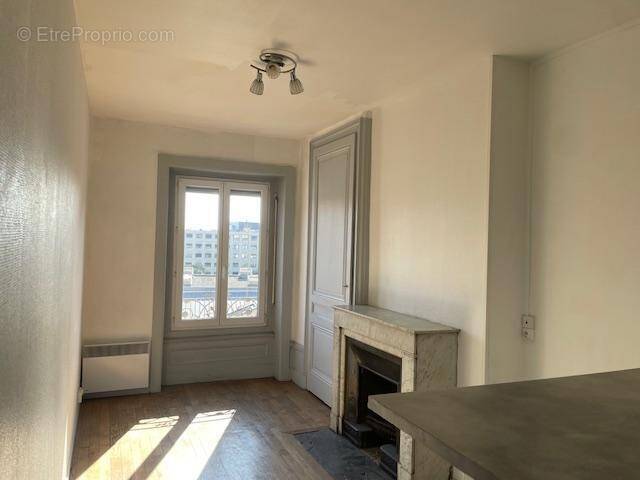 Appartement à LYON-3E
