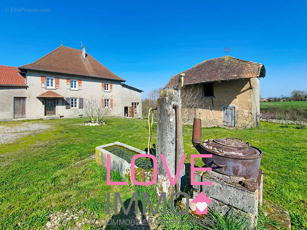 *** SOUS OFFRE ***  ENSEMBLE IMMOBILIER Maison dauphinoise de 179 m2 avec de nombreuses dépendances - photo 3