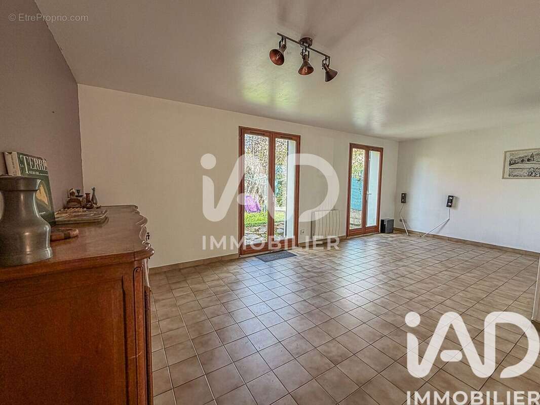 Photo 2 - Maison à COULOMMIERS