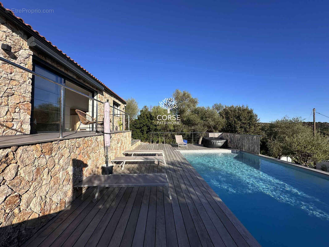 Maison à PORTO-VECCHIO