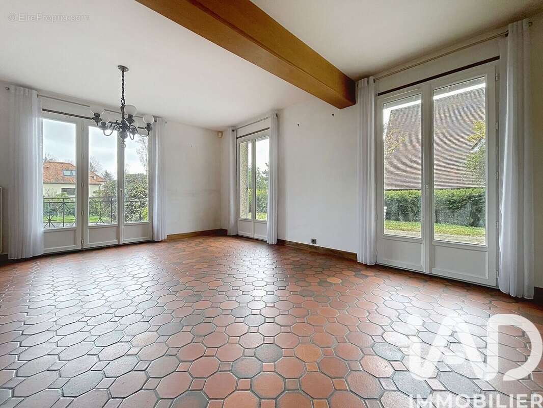 Maison 117 m² à Vicq  - photo 3