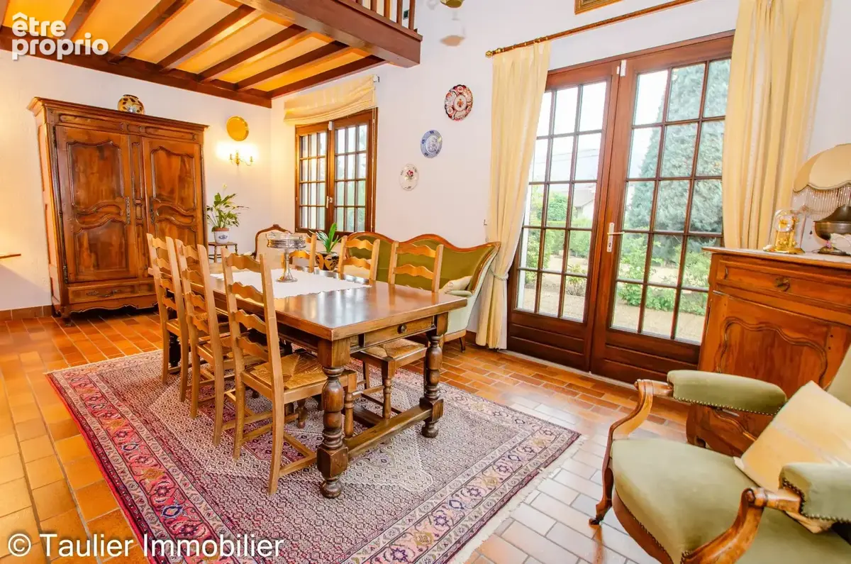 ST VÉRAND - Élégante maison familiale 6 chambres - photo 10