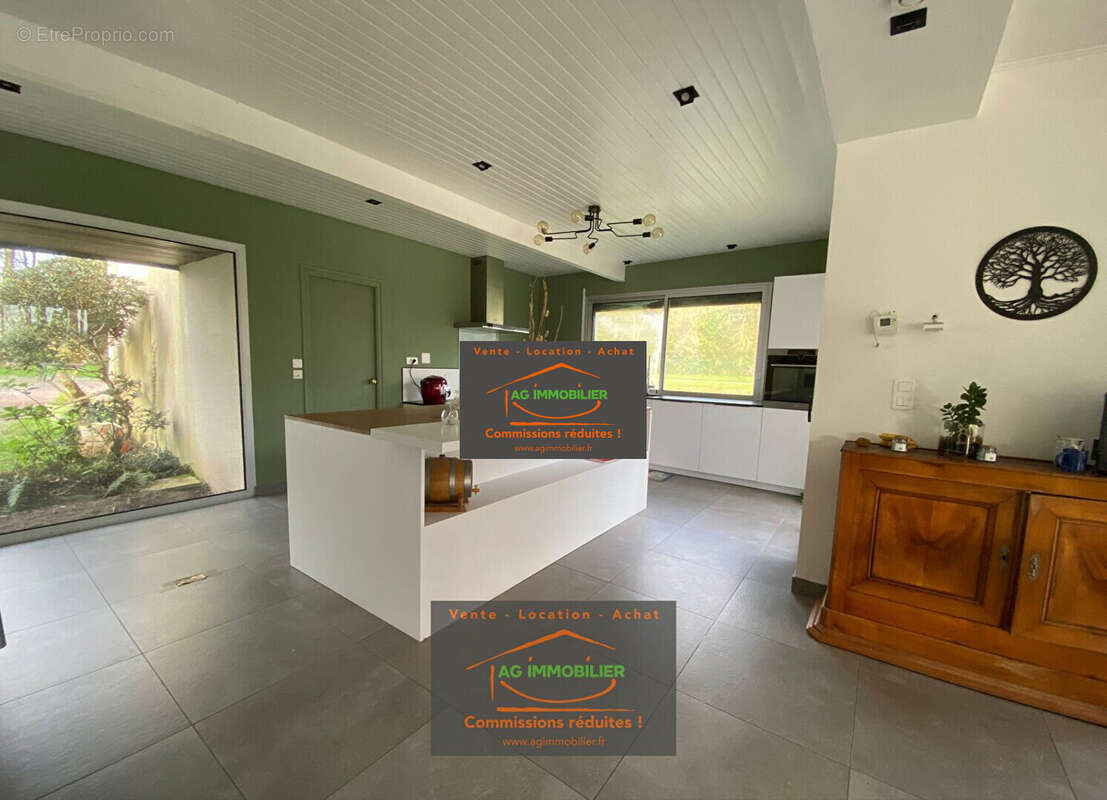 Maison à SAINT-MEEN-LE-GRAND