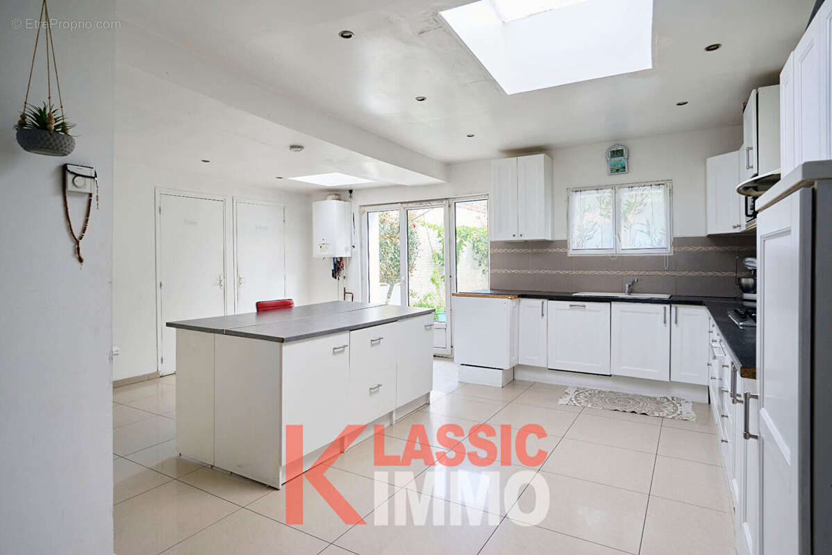 Maison de 191 m² avec Jardin et 6 Chambres - photo 3