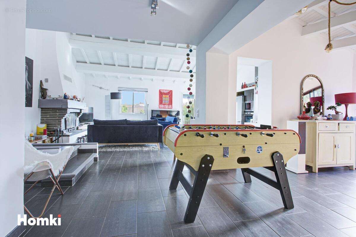 Maison à SAINT-ESTEVE